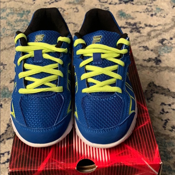 Fila Escaloght kids sizes available - Picture 3 of 11